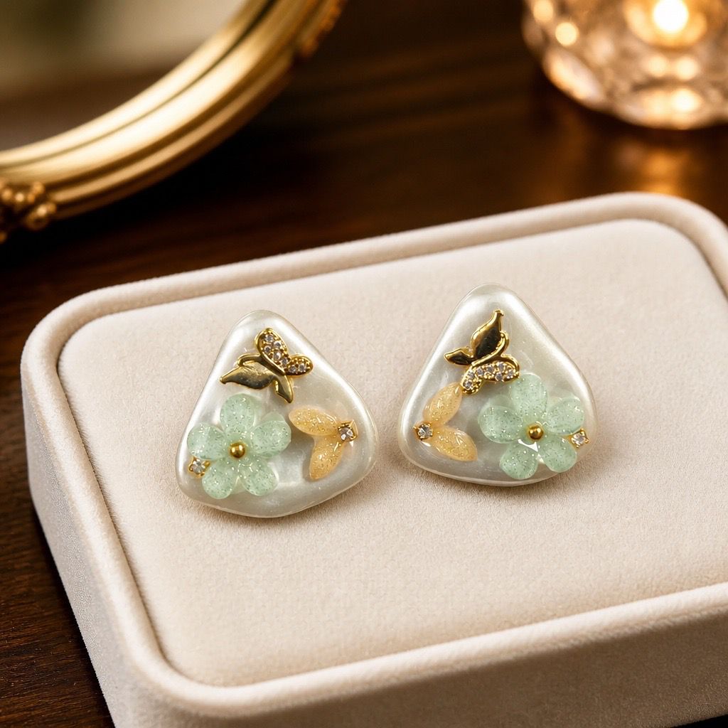 Antitarnish Triangular Pearl Stud