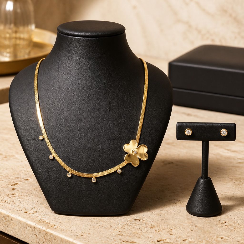 Antitarnish Lucky Clover Set (Pendant Chain And Earrings)