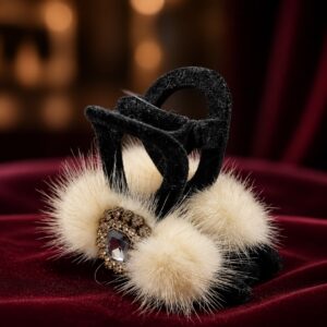 Antitarnish Velvet Fur Pom Pom Hair Clutch